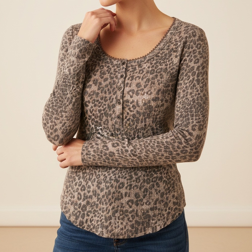 Mystree NWT Leopard Waffle Knit Henley Top Womens M Taupe Gray Picot Trim Boho